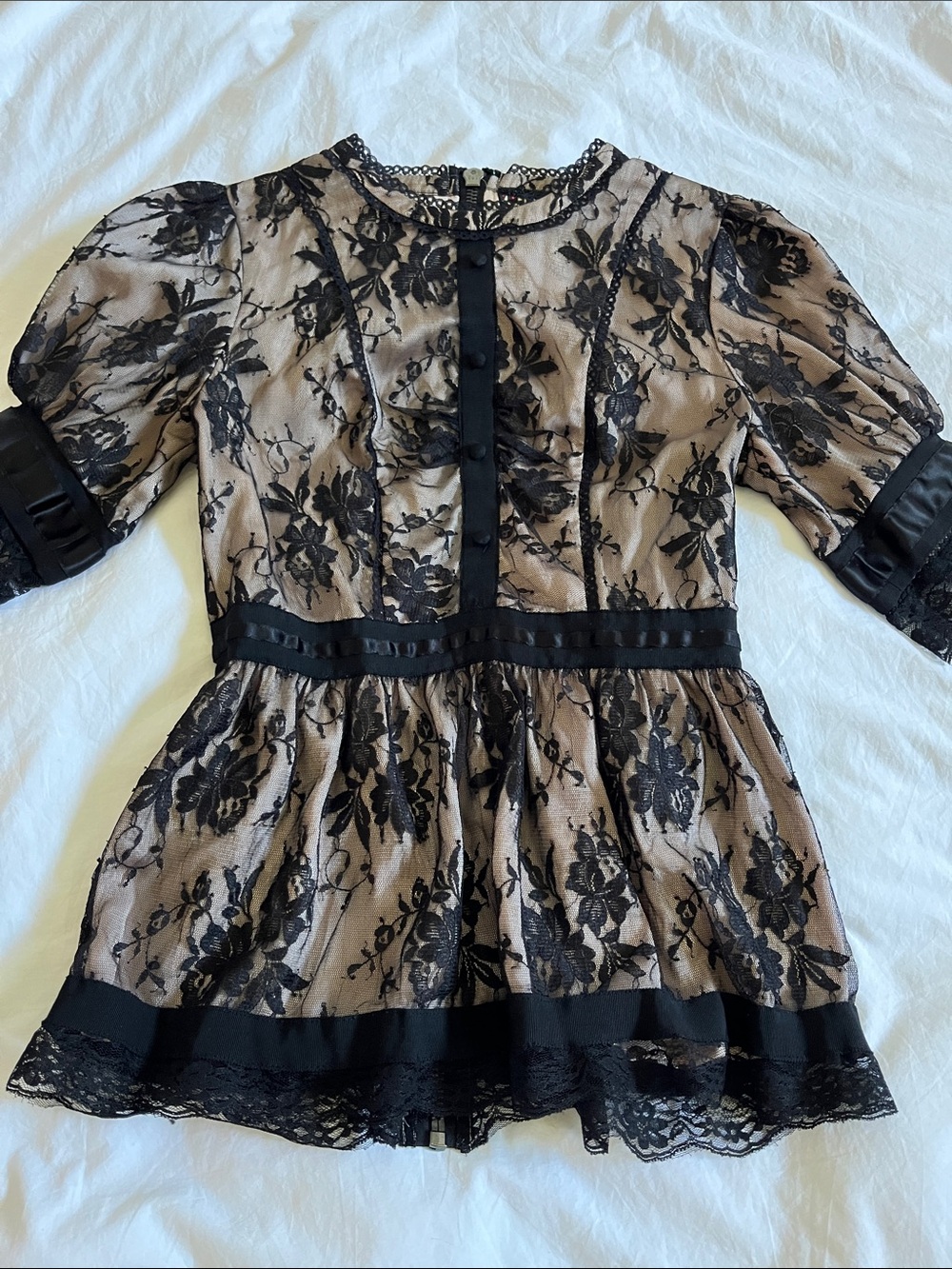 Twelve by Twelve Los Angeles floral lace overlay full length puff sleeve blouse - Picture 2 of 13